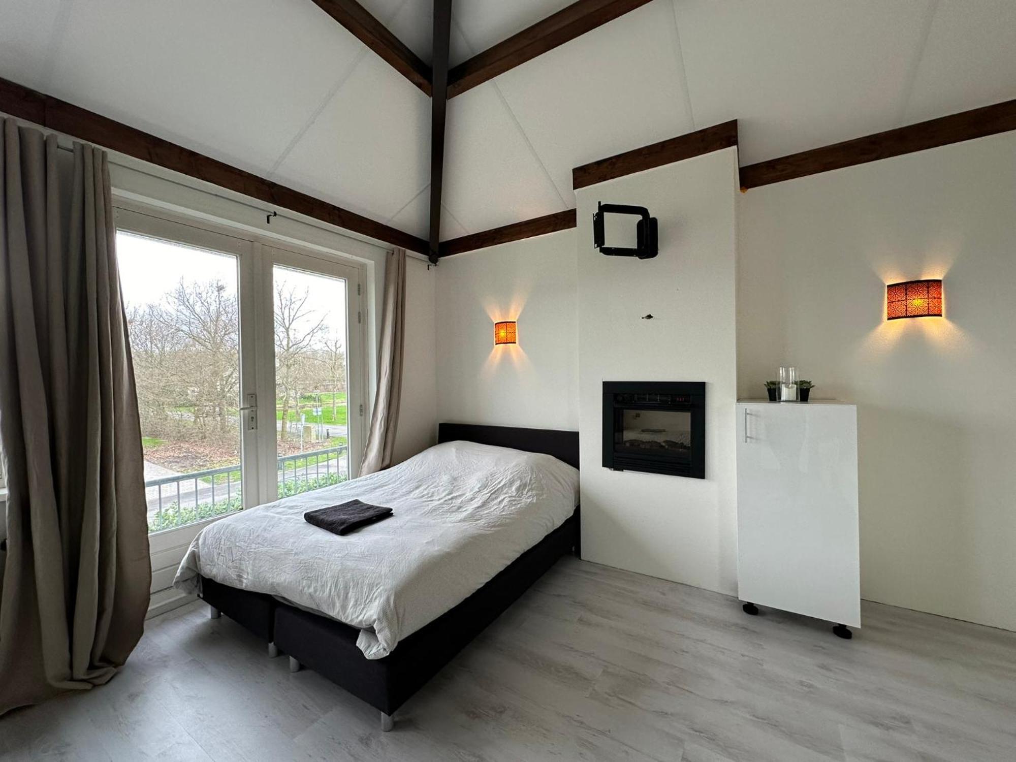Villa Groot Nabij Amsterdam Inclusief Jacuzzi *